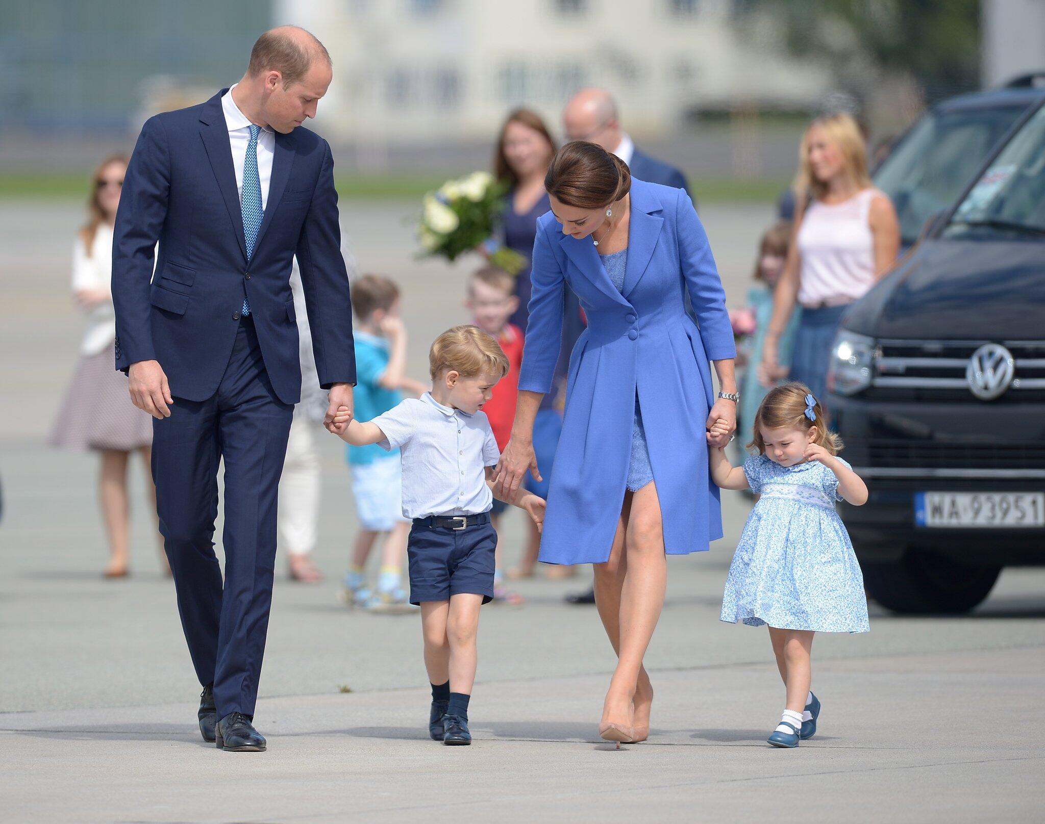 William und Kate in Berlin - mit Charlotte und George in ...