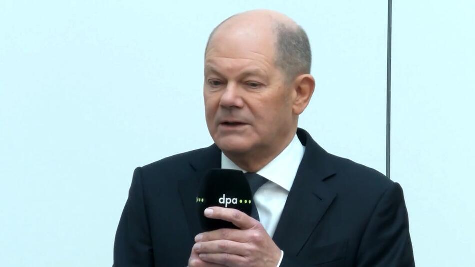 Bundeskanzler Olaf Scholz während der dpa-Runde der Chefredakteure