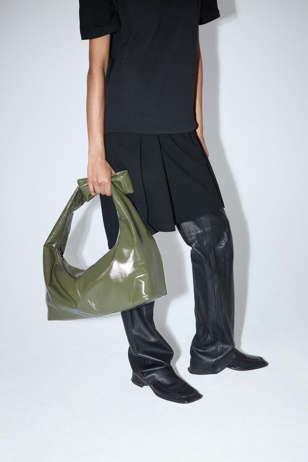 Tasche mit Folieneffekt von Liebeskind Berlin