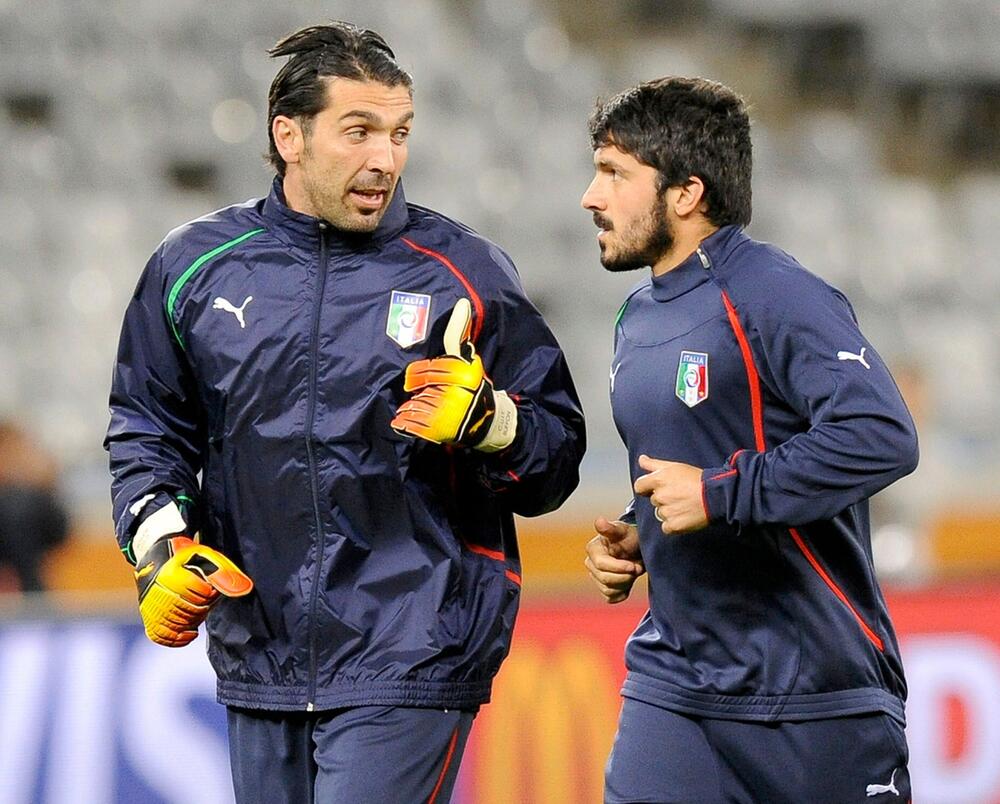 Gianluigi Buffon und Gennaro Gattuso (r).