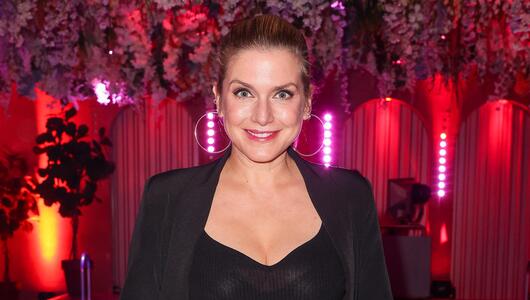 Jeanette Biedermann erwartet mit 46 Jahren ihr erstes Kind.