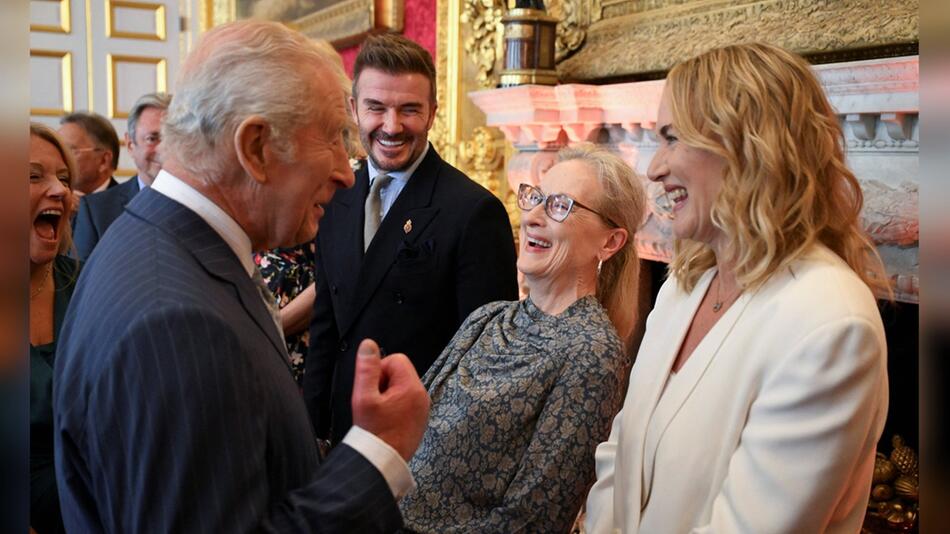 Königlich gute Unterhaltung: König Charles begrüsste Kate Winslet (r.), Meryl Streep und ...