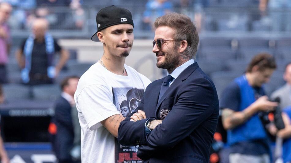 Vater und Sohn: David Beckham und Romeo Beckham.