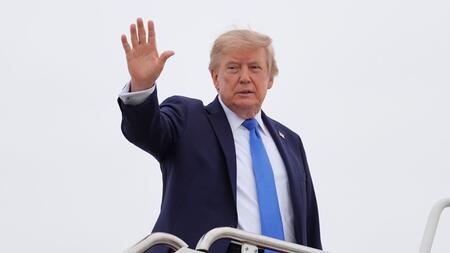 Trump spielt Missstände auf Flugzeugträger herunter