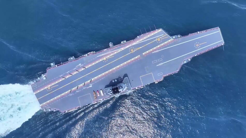 China-Propaganda: Super-Flugzeugträger Fujian soll grösstes Kriegsschiff der Welt sein – stimmt das?