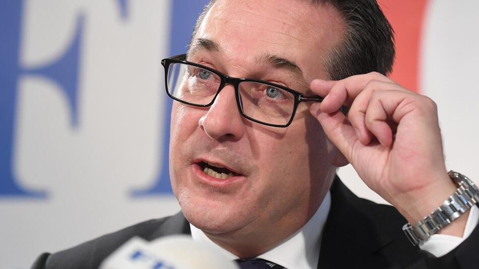 FPÖ ringt vor Wahlen mit neuer Affäre