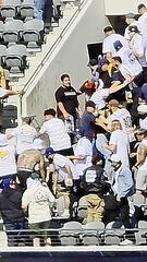 Fussballfans ausser Rand und Band: Massenschlägerei nach LA-Galaxy-Pleite