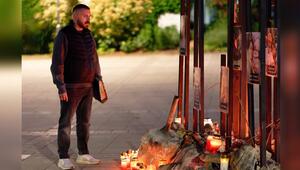 "Tatort: Fackel": Hamza Kulina (Edin Hasanovic) steht vor dem Mahnmal, das an die Opfer des ...