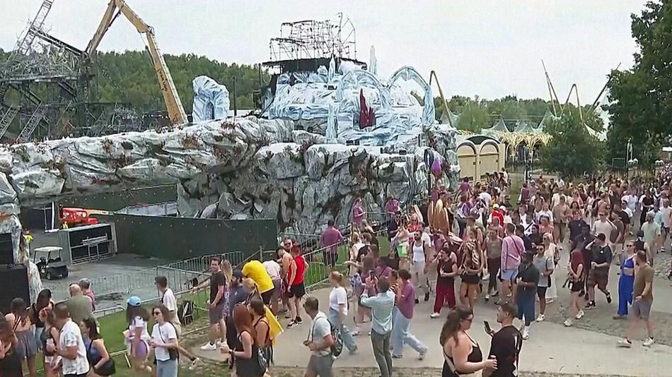Tomorrowland startet trotz Grossbrand – mit Ersatzbühne von Metallica
