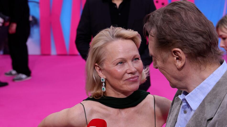 Liam Neeson erobert das Herz von Pamela Anderson