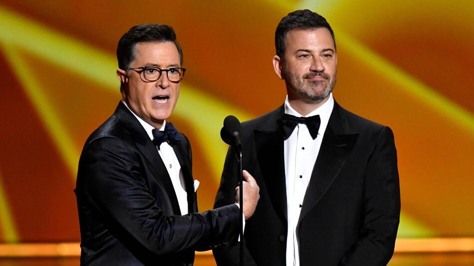 Kennen und mögen sich: Die beiden Talkshow-Hosts Stephen Colbert (l.) und Jimmy Kimmel.