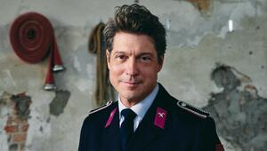 Sebastian Deyle wird in "Frieda - Mit Feuer und Flamme" zum Feuerwehrmann Mirko.