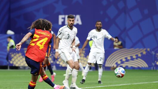 Marc Cucurella leitet das 4:0 gegen Saudi-Arabien ein.
