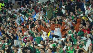 Fans beim Spiel zwischen Mexiko und Ecuador in Mexiko-Stadt.