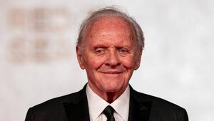 Bekannt ist er als Hollywoodstar, aktuell widmet sich Anthony Hopkins allerdings seiner ersten ...