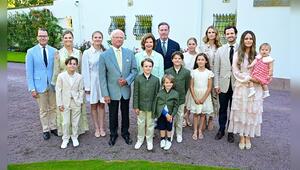 Die schwedische Königsfamilie posiert am Victoriatag für ein Familienfoto. Prinz Julian (vorne) ...