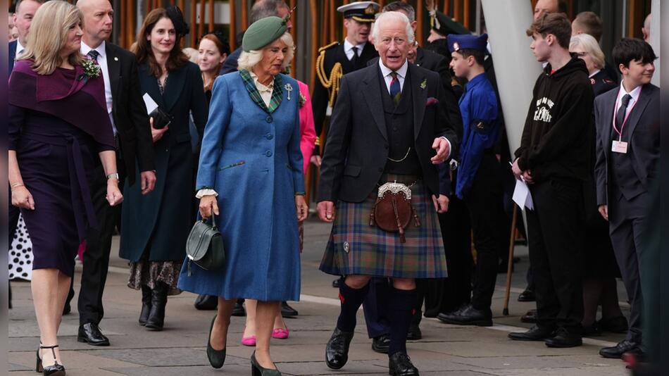 Königin Camilla und König Charles in Edinburgh.