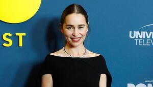 Bei einem Auftritt im Januar waren ihre Haare noch deutlich dunkler und konnten zu einer ...