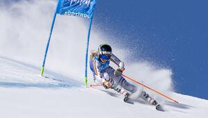 Romy Ertl beim Weltcup-Rennen am Kronplatz in Italien.