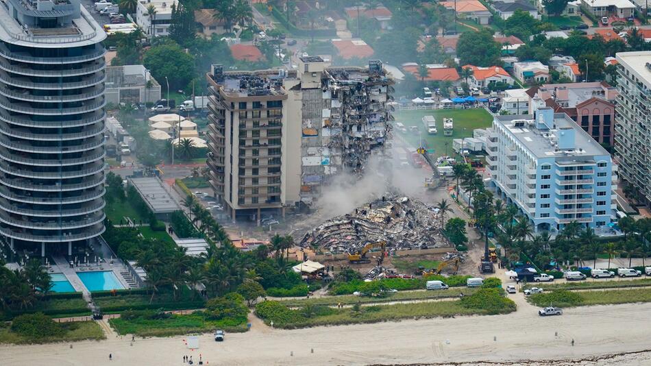 Nach Gebäude-Einsturz in Florida