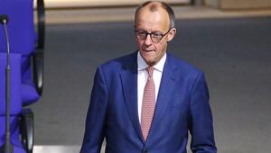 Die Aufmunterungsversuche ans DFB-Team von Friedrich Merz kommen nicht bei allen enttäuschten ...