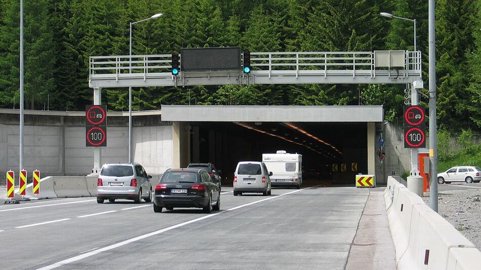 Richtiges Verhalten im Tunnel