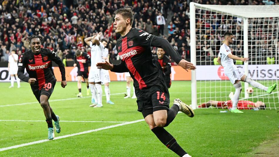 Patrik Schick schiesst in der Nachspielzeit gegen Agdam Leverkusen ins Europa-League-Viertelfinale