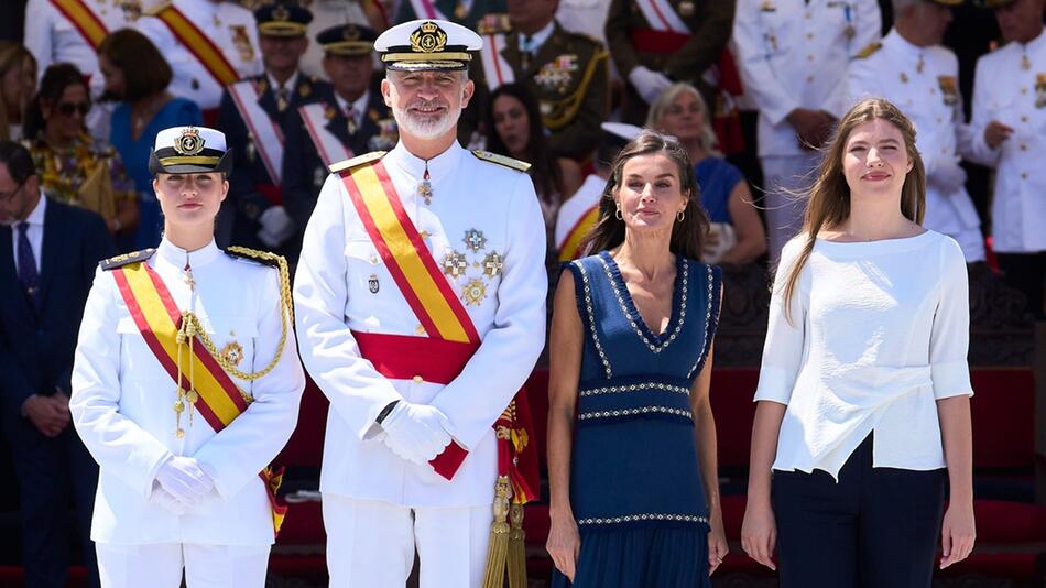 Die spanische Königsfamilie hat sich erstmals seit Monaten wieder gemeinsam öffentlich gezeigt.