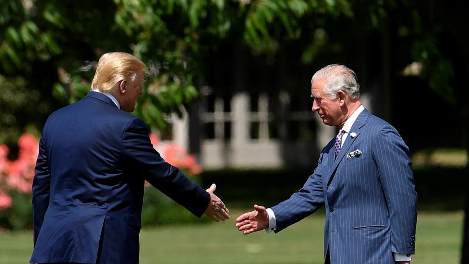 Wird König Charles zur britischen Trump(f)-Karte?