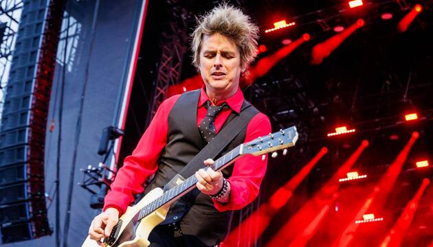 Billie Joe Armstrong und seine Band Green Day eröffnen den Super Bowl.