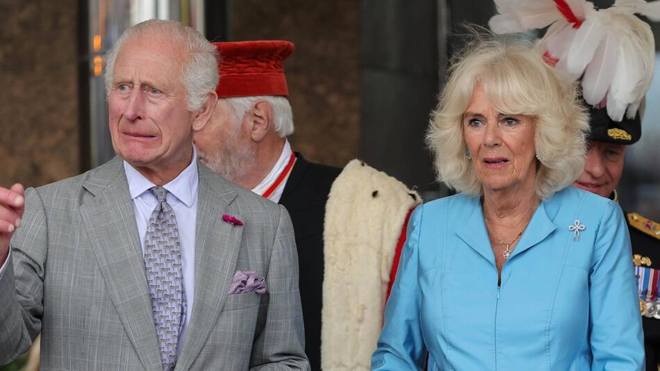 Schreck für König Charles und seine Ehefrau Camilla: Bei einem Termin auf der Insel Jersey ...