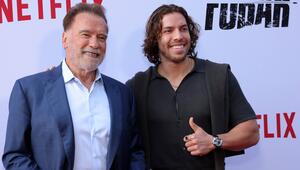 Arnold Schwarzeneggers Sohn Joseph Baena feiert einen Bodybuilding-Erfolg.