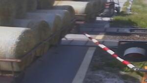 Trotz Schranken aufs Gleis: Traktorfahrer mit Heuballen löst Zug-Crash in Polen aus