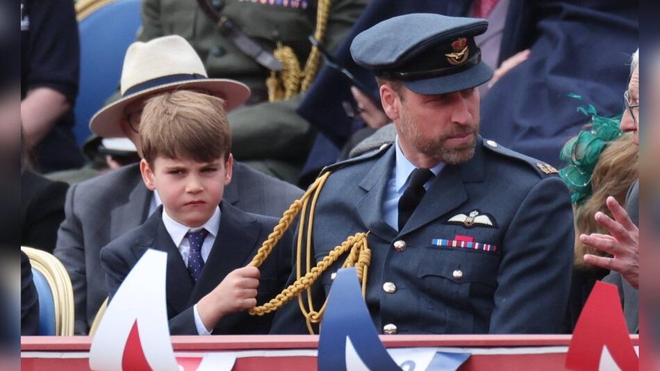 Prinz Louis war nicht ganz zufrieden mit dem Outfit von Vater Prinz William.