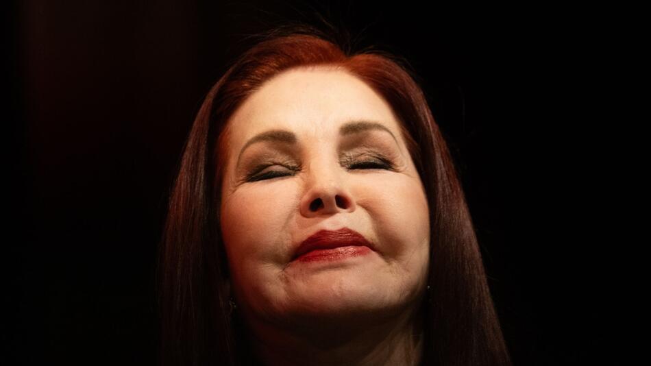 Priscilla Presley