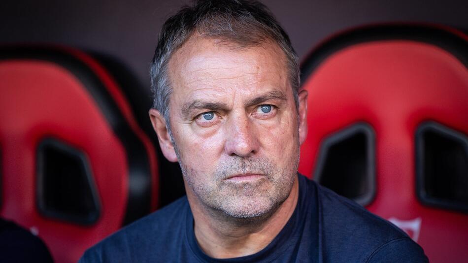 Hansi Flick ist Trainer des FC Barcelona.