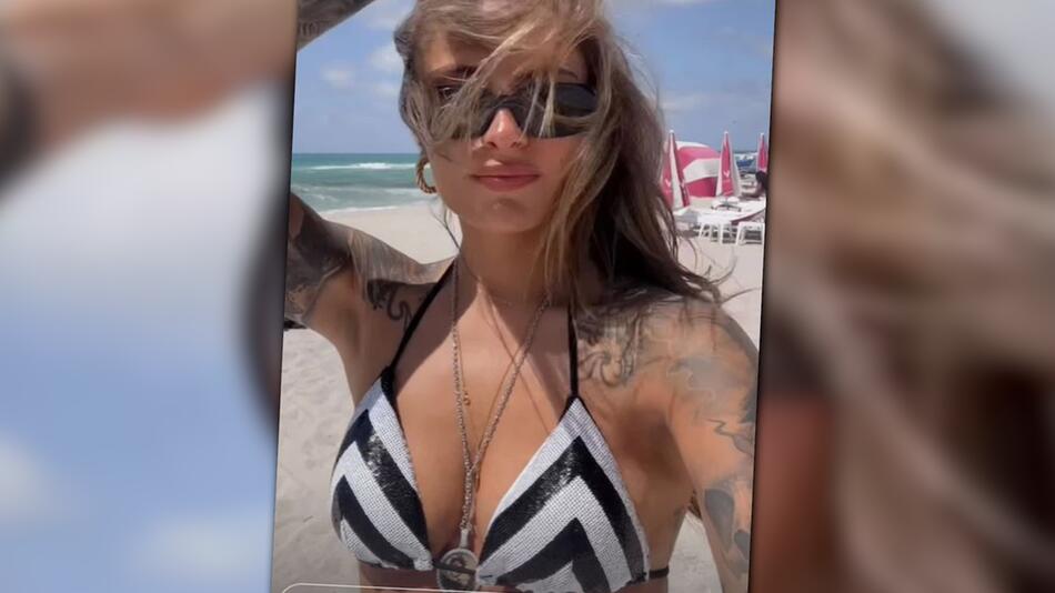 Heimliche Liebeserklärung im Bikini: Sophia Thomalla trägt ihre Liebe auf dem Herzen