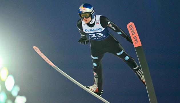 Andreas Wellinger enttäuschte bei den Weltcup-Springen in Lillehammer und Falun.