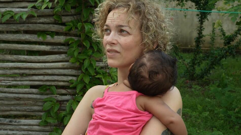 Franzi Schmidt mit Baby Malia
