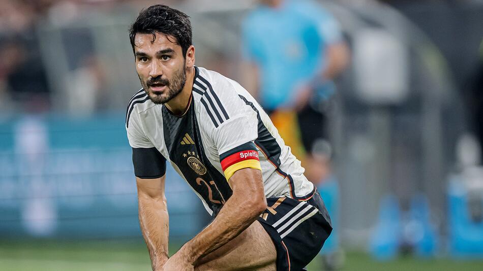 DFB-Kapitän Ilkay Gündogan konzentriert sich im Länderspiel gegen Frankreich