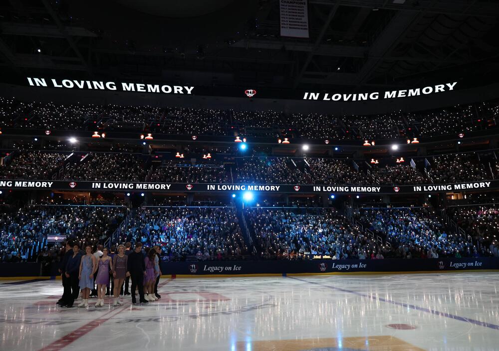 15.000 Menschen kamen für die "Legacy on Ice" in die Arena in Washington.