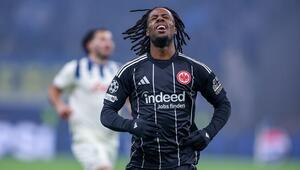 Auch Frankfurts Angreifer Elye Wahi konnte nichts gegen Atalanta ausrichten.