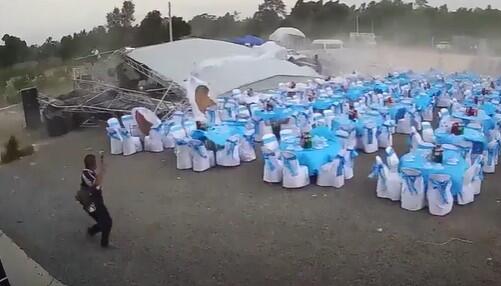 Einweihung fast geplatzt: Sturm reisst Konzertbühne kurz vor Partystart um