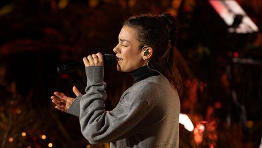 Frida-Gold-Sängerin Alina Süggeler ist Teil der 13. Staffel von "Sing meinen Song - Das ...