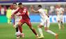 Cristiano Ronaldo setzt sich gegen spanische Spieler durch.
