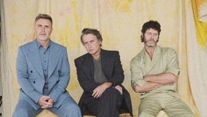 Gary Barlow, Mark Owen und Howard Donald (v.l.) veröffentlichen neue Musik.