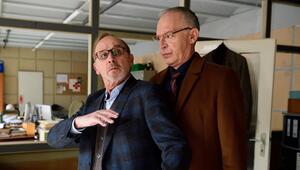 "München Mord: Im Zweifel für den Zweifel": Helmut Zangel (Christoph Süss, r.) informiert Ludwig ...