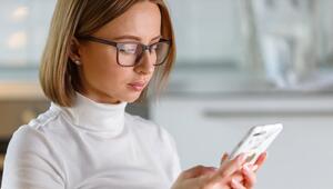 Mächen, Frau, Smartphone