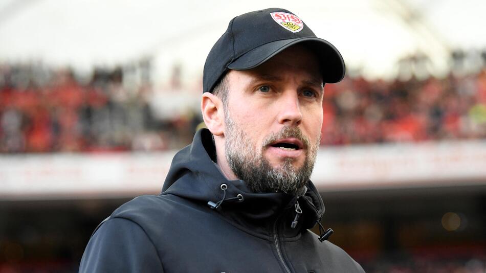 Stuttgarts Trainer Sebastian Hoeness vor dem Heimspiel gegen Mainz 05