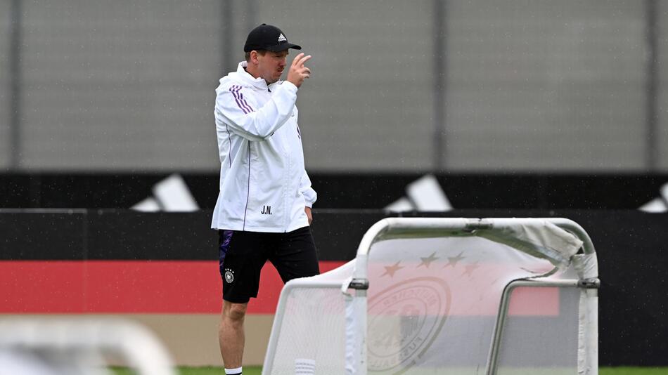 Training Fussball Nationalmannschaft Männer